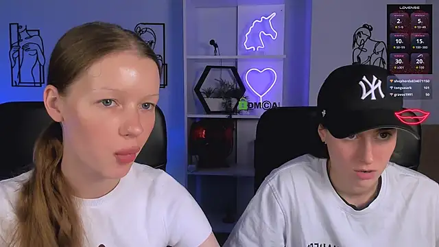 Snapshot of khloebeauty chatting on October 6, 7:11 pm khloebeauty online show from October 6, 7:11 pm