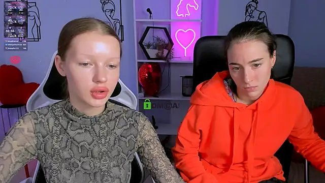 Snapshot of khloebeauty chatting on October 10, 7:13 pm khloebeauty online show from October 10, 7:13 pm