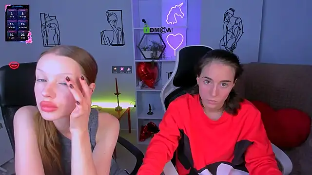 Snapshot of khloebeauty chatting on October 12, 7:02 pm khloebeauty online show from October 12, 7:02 pm