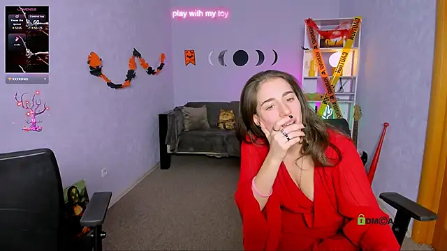 Snapshot of khloebeauty chatting on October 27, 8:13 pm khloebeauty online show from October 27, 8:13 pm