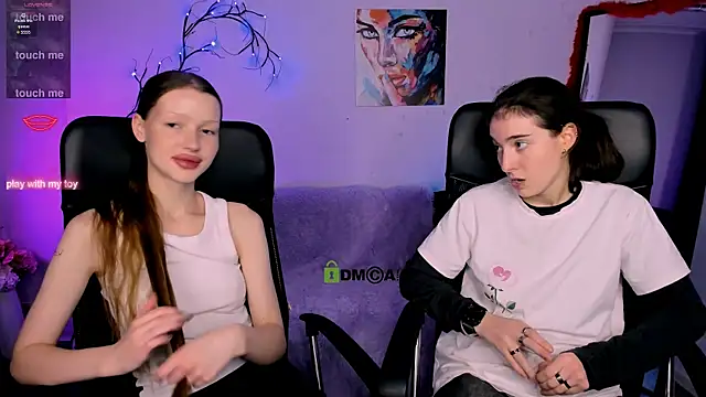 Snapshot of khloebeauty chatting on December 13, 8:14 pm khloebeauty online show from December 13, 8:14 pm