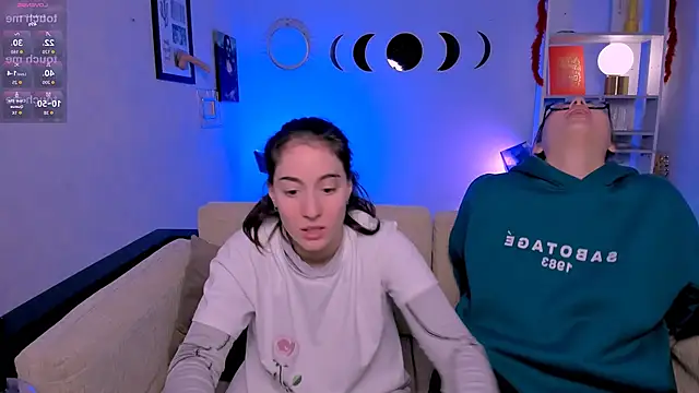 khloebeauty online show from February 3, 2:53 am