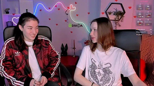 khloebeauty online show from April 10, 7:18 pm