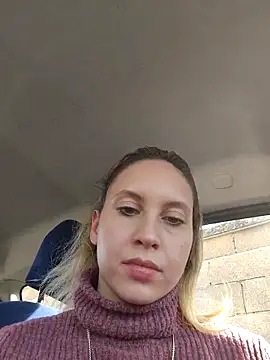 Snapshot of L_Sofia chatting on April 6, 2:40 pm L Sofia online show from April 6, 2:40 pm