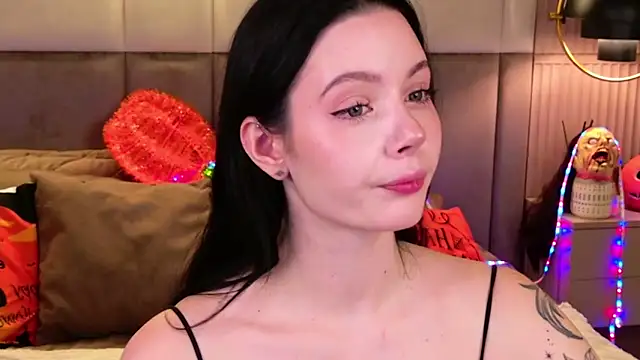 Snapshot of Goldy_Stark chatting on October 19, 8:42 pm Goldy Stark online show from October 19, 8:42 pm