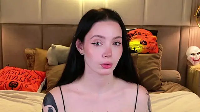 Snapshot of Goldy_Stark chatting on November 2, 8:33 pm Goldy Stark online show from November 2, 8:33 pm