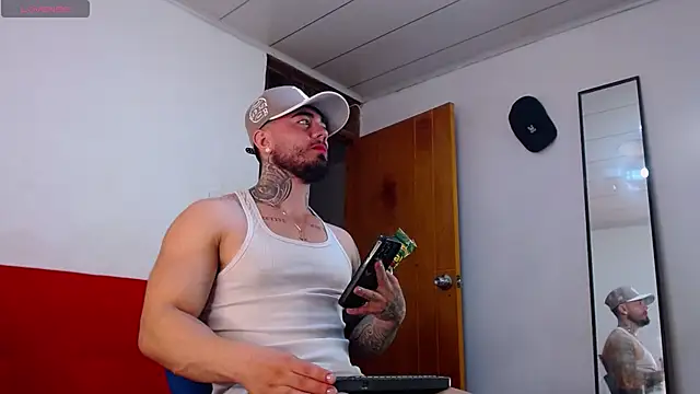 tommyblessd1 online show from May 13, 6:22 am