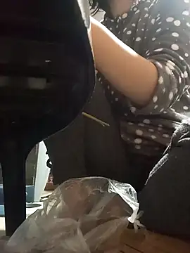 Snapshot of hanonaa1 chatting on December 20, 9:33 pm hanonaa1 online show from December 20, 9:33 pm