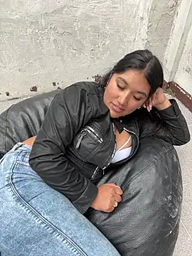 SharaRous online show from March 4, 5:41 pm