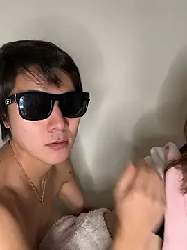 Snapshot of erokami36 chatting on January 14, 6:24 pm erokami36 online show from January 14, 6:24 pm