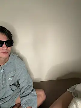 Snapshot of erokami36 chatting on February 7, 5:49 pm erokami36 online show from February 7, 5:49 pm