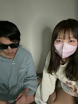 Snapshot of erokami36 chatting on February 8, 5:38 pm erokami36 online show from February 8, 5:38 pm