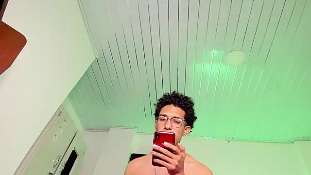 Cj davis  online show from April 4, 3:05 am