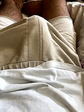 Snapshot of SolomonHej4 chatting on November 8, 9:09 am SolomonHej4 online show from November 8, 9:09 am