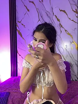 Snapshot of nina_vixen chatting on May 15, 6:59 pm nina vixen online show from May 15, 6:59 pm