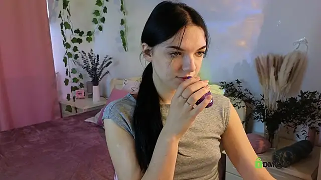 Hey Caroline online show from September 17, 3:14 pm