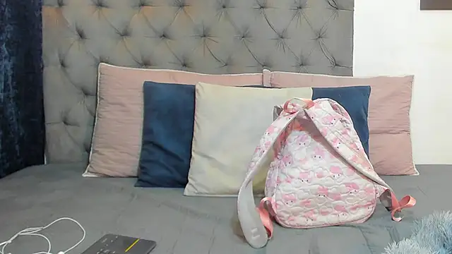 nahiroby ebony online show from March 28, 3:11 pm