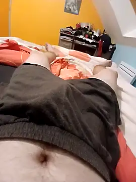 Snapshot of Aymeric35000 chatting on September 19, 9:15 pm Aymeric35000 online show from September 19, 9:15 pm