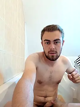 Snapshot of Aymeric35000 chatting on October 12, 4:17 pm Aymeric35000 online show from October 12, 4:17 pm