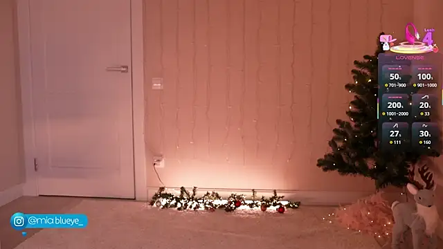 Miablueye online show from December 21, 3:41 pm