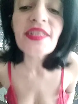 Snapshot of Gecenin_Kralicesi chatting on February 15, 7:51 am Gecenin Kralicesi online show from February 15, 7:51 am