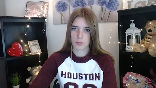 Snapshot of JuiceLips__ chatting on September 25, 8:40 am JuiceLips online show from September 25, 8:40 am