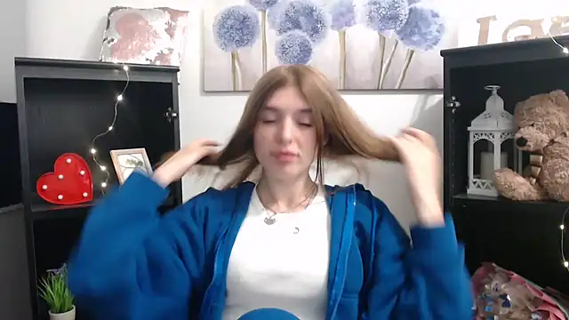 Snapshot of JuiceLips__ chatting on October 7, 2:36 pm JuiceLips online show from October 7, 2:36 pm