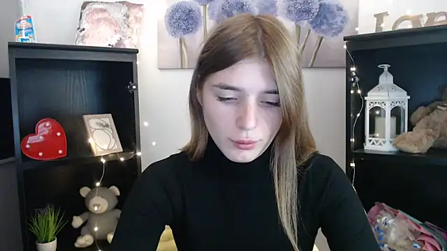 Snapshot of JuiceLips__ chatting on October 10, 11:31 am JuiceLips online show from October 10, 11:31 am