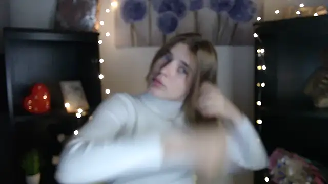 Snapshot of JuiceLips__ chatting on October 21, 11:55 am JuiceLips online show from October 21, 11:55 am