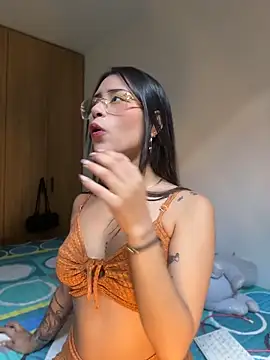 Snapshot of CatadeLuca chatting on June 16, 3:58 pm CatadeLuca online show from June 16, 3:58 pm