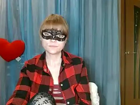 Miss Nona online show from April 7, 11:15 pm