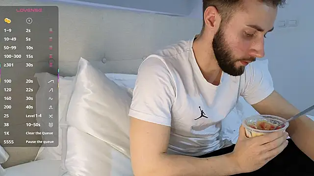 RyanStorm  online show from February 19, 1:40 pm