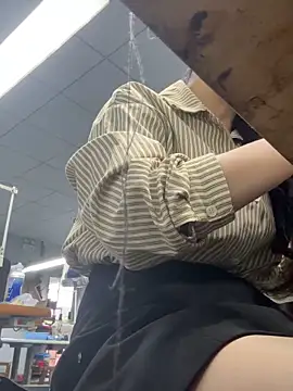 Snapshot of DHJM168 chatting on October 30, 1:07 am DHJM168 online show from October 30, 1:07 am