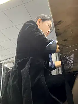 Snapshot of DHJM168 chatting on November 25, 12:10 am DHJM168 online show from November 25, 12:10 am