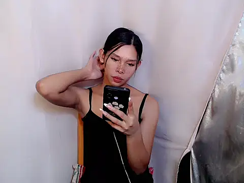 Snapshot of slutty_whore_anne chatting on December 20, 9:11 pm slutty whore anne online show from December 20, 9:11 pm