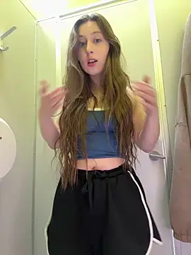 FroggyAnna online show from April 14, 4:02 pm