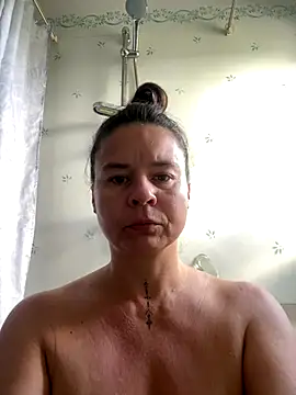 Snapshot of TheNaturalistX chatting on September 29, 8:08 am TheNaturalistX online show from September 29, 8:08 am