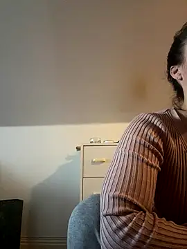 Snapshot of TheNaturalistX chatting on November 17, 11:38 am TheNaturalistX online show from November 17, 11:38 am