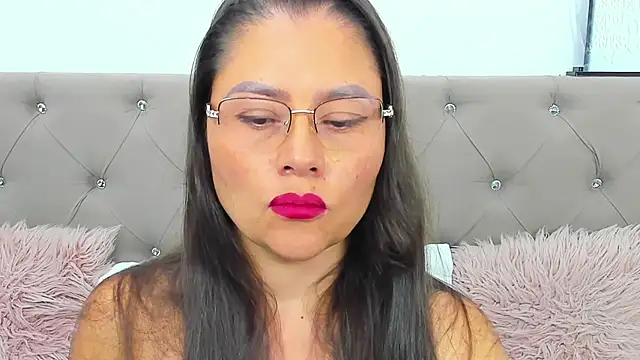 Isbettyche online show from March 29, 3:50 am