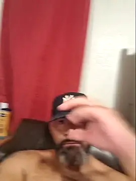 Snapshot of Cruz1522 chatting on October 14, 8:15 am Cruz1522 online show from October 14, 8:15 am