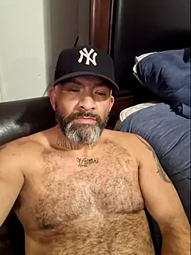 Snapshot of Cruz1522 chatting on November 23, 9:31 am Cruz1522 online show from November 23, 9:31 am