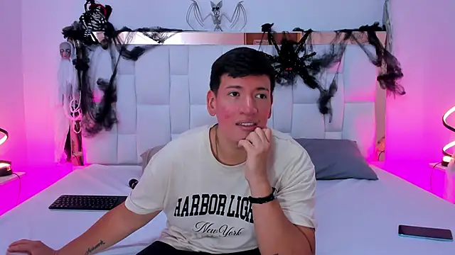 ZoeandEthan online show from October 16, 6:31 pm