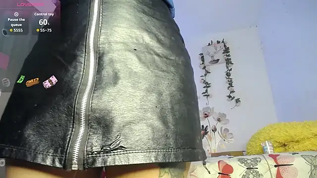 Liahdiaz  online show from February 25, 3:10 pm