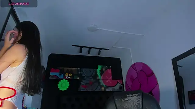 miIa bratz online show from February 17, 7:31 pm