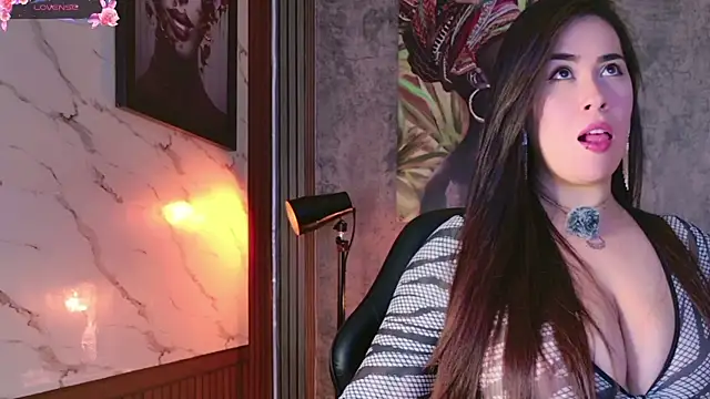 sarawolff online show from March 14, 4:40 am