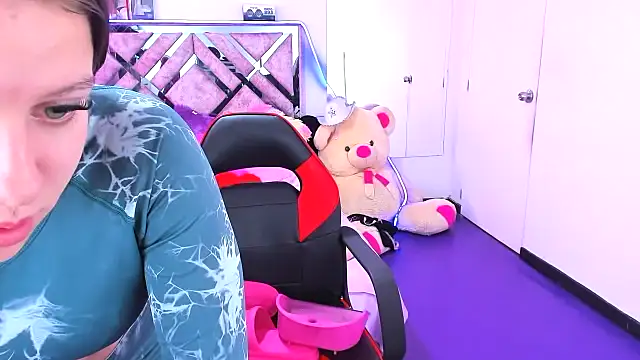 Luna Analya online show from February 25, 2:27 pm