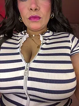 Snapshot of Vicky_Saidi chatting on May 17, 10:55 am Vicky Saidi online show from May 17, 10:55 am