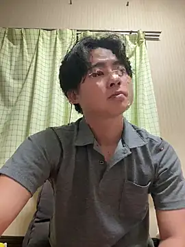 Snapshot of shoma2003 chatting on June 1, 10:50 am shoma2003 online show from June 1, 10:50 am