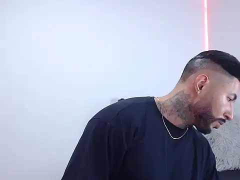 andrea de lucaa online show from September 28, 3:23 am