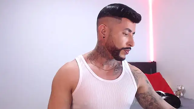 andrea de lucaa online show from November 12, 4:02 am